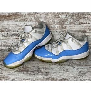 Jordan 11 Low UNC